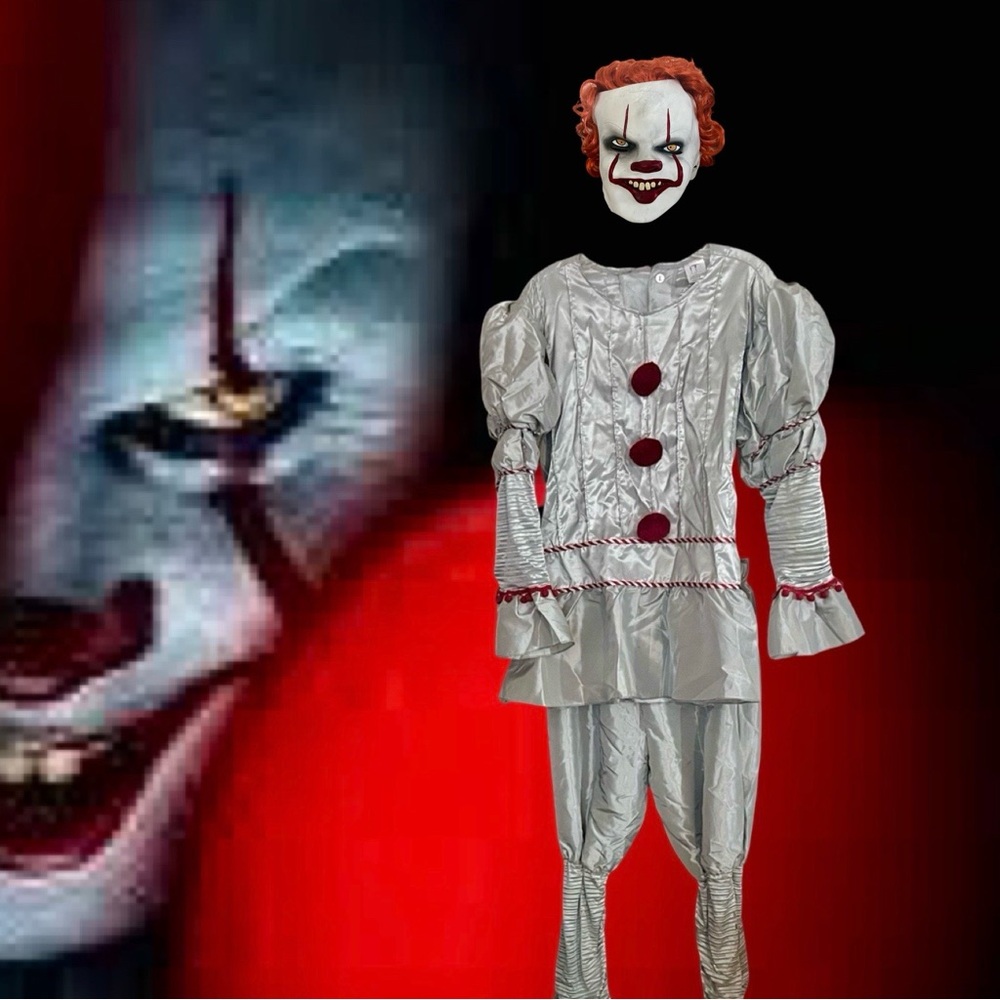 Spirit Halloween Deluxe Pennywise It Chapter ll Clown Adult M/L.